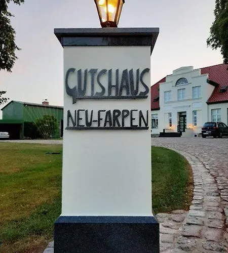 Gutshaus Neu Farpen